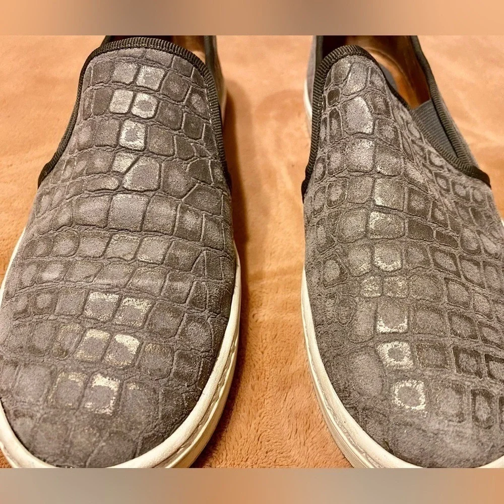 Sofft Women's Gray Somers Slip On Sneaker Shoe